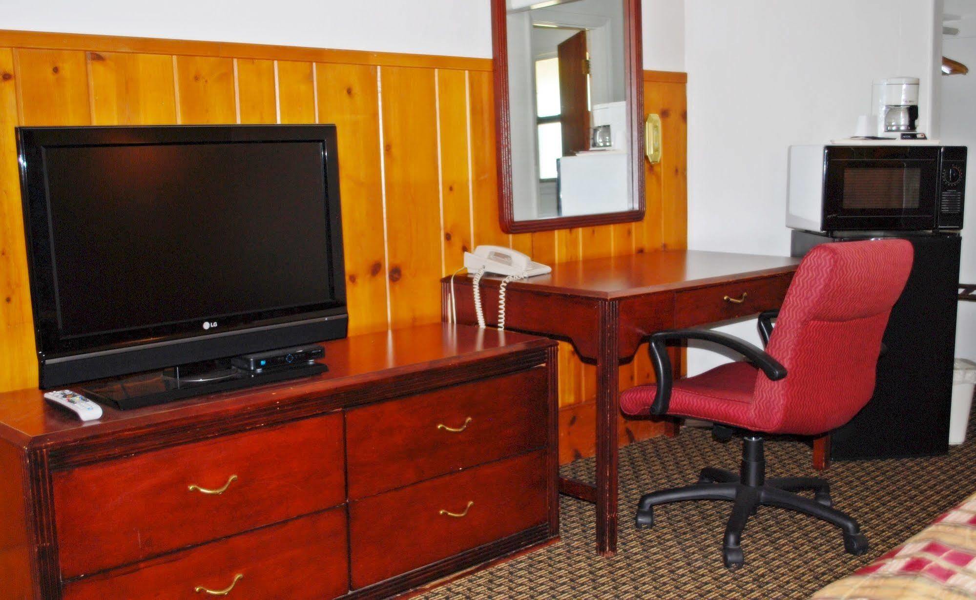 Oregon Motel 8 And Rv Park Klamath Falls Exterior foto