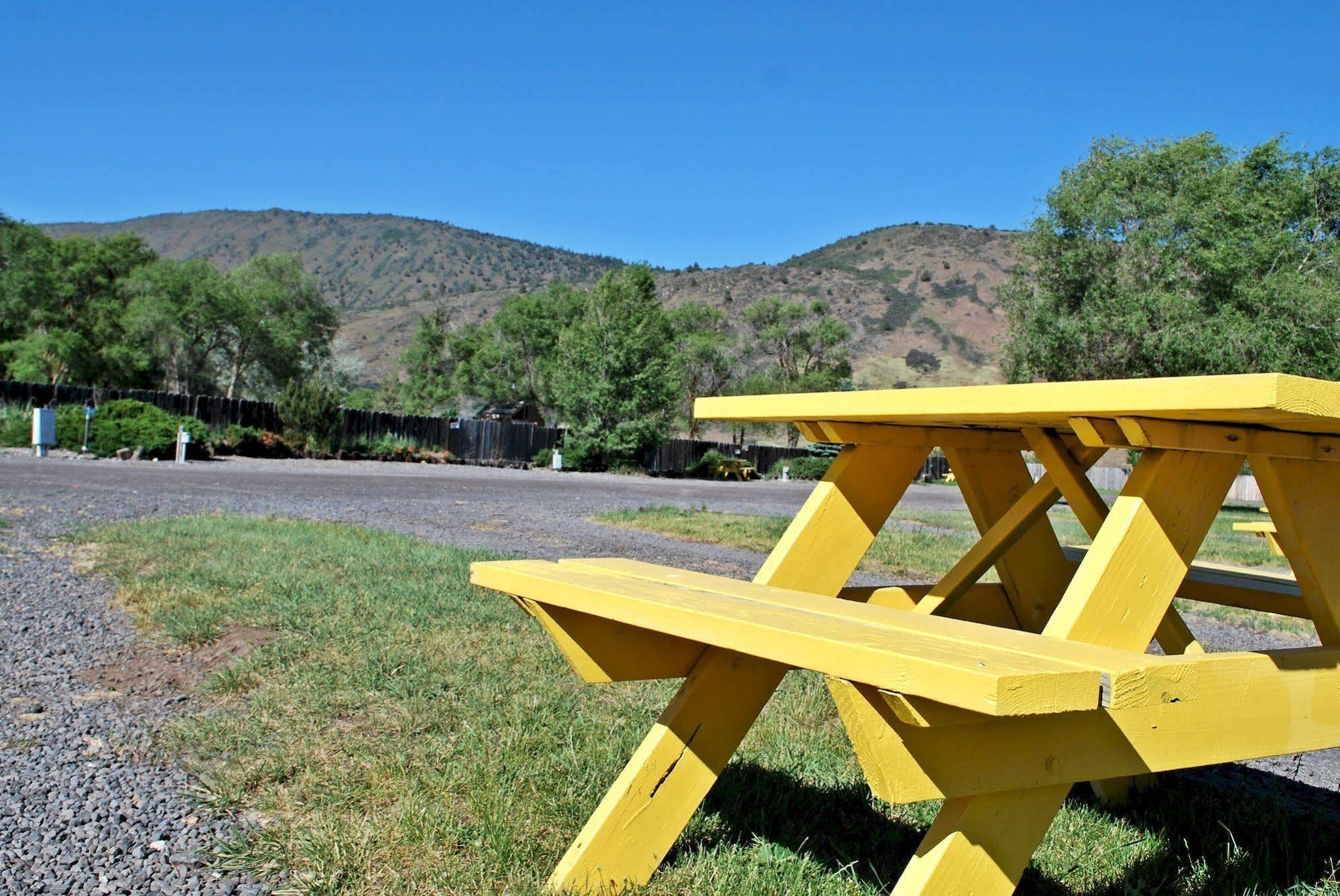Oregon Motel 8 And Rv Park Klamath Falls Exterior foto