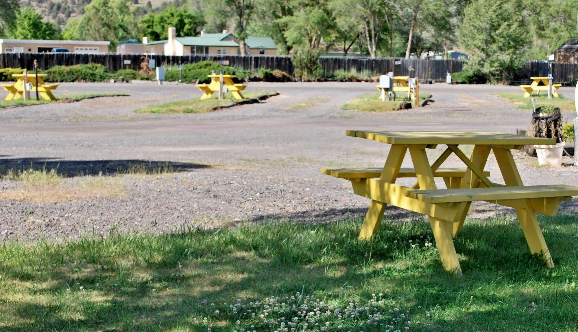 Oregon Motel 8 And Rv Park Klamath Falls Exterior foto